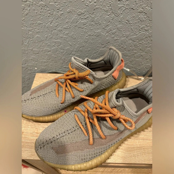 Yeezy 350 V2 “True Form” - Picture 2 of 10
